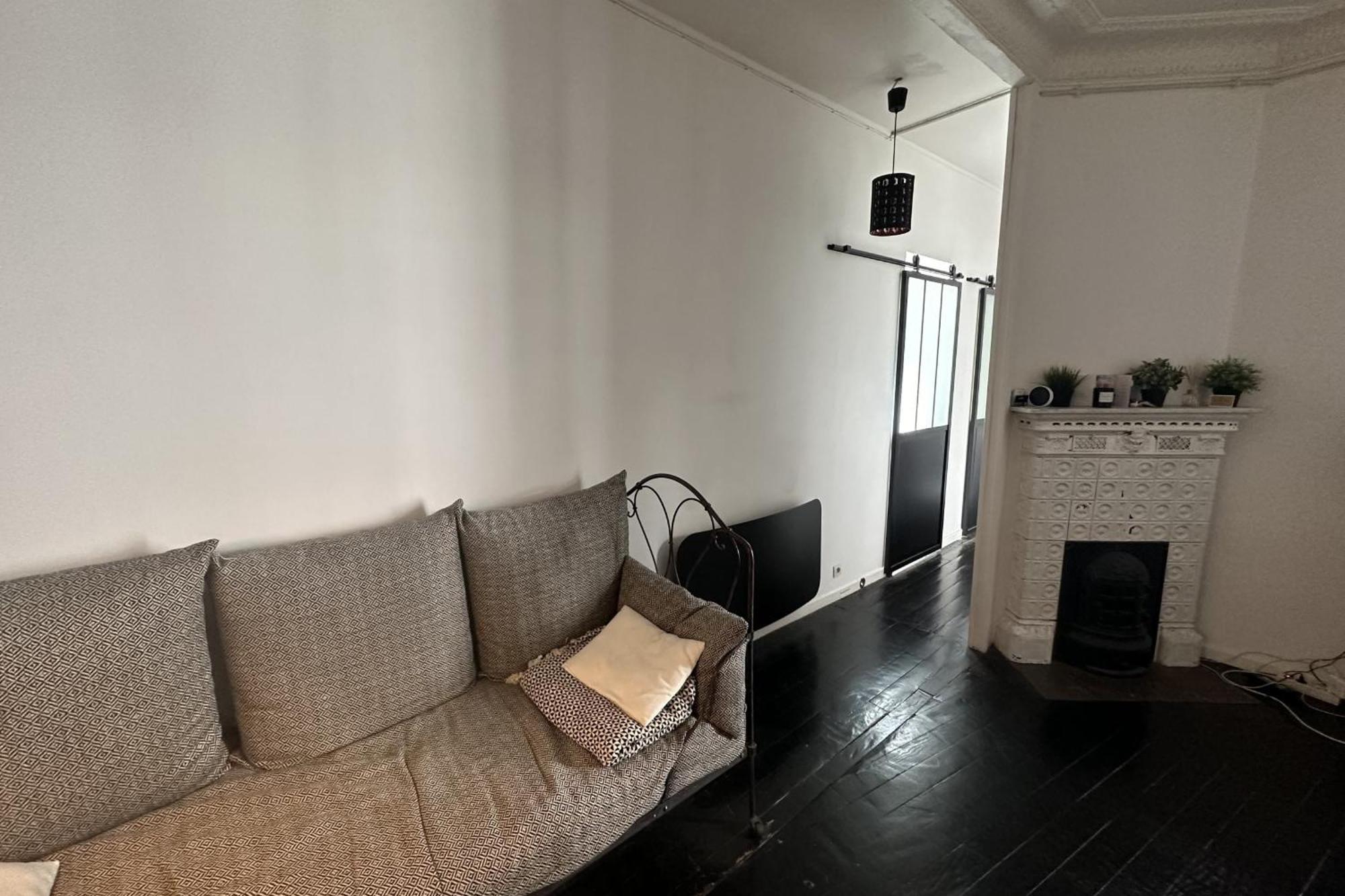Well-located 40 M Cocoon Appartement Parijs